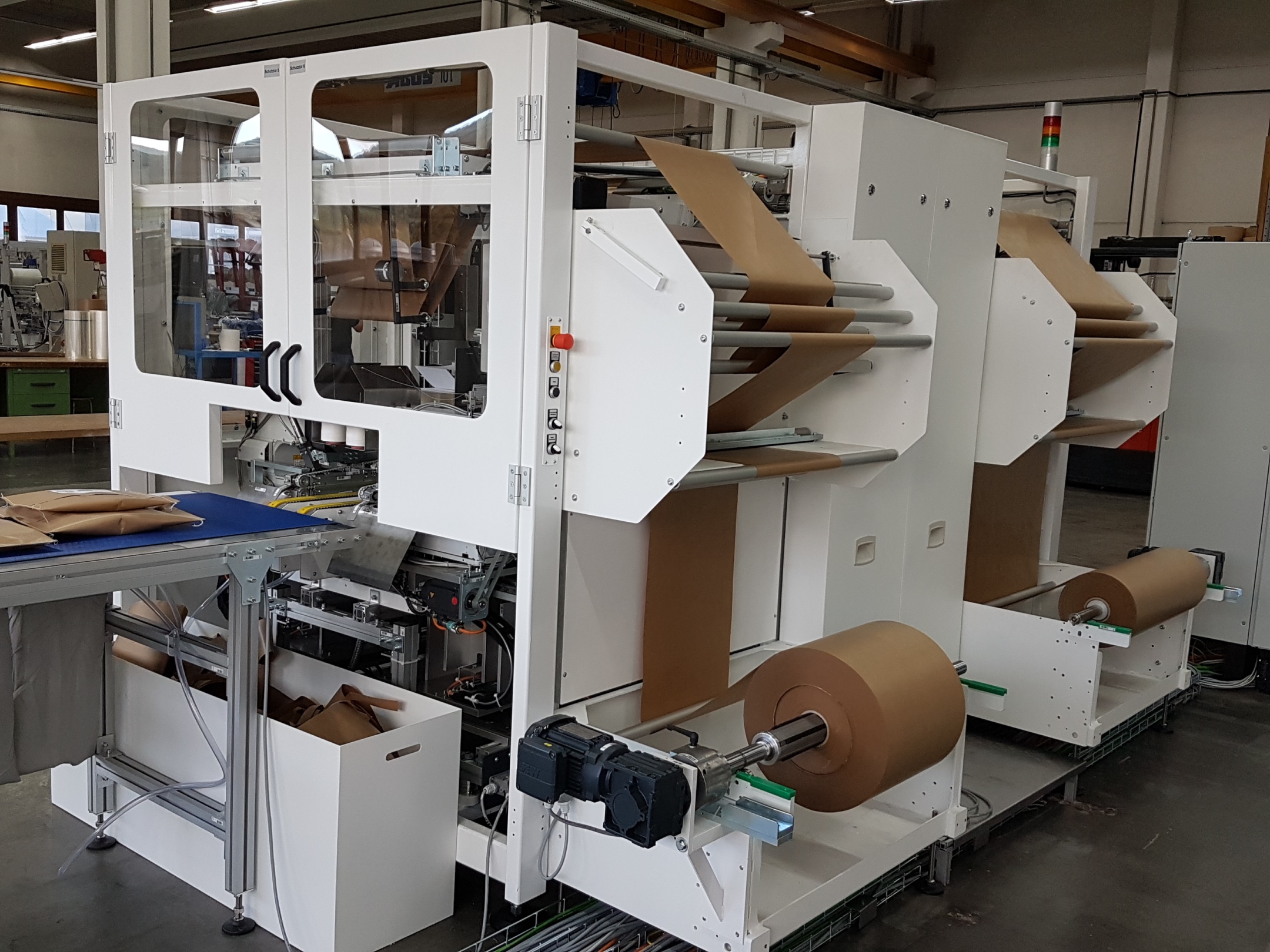 Abbildung von Papierverpackungsmaschine