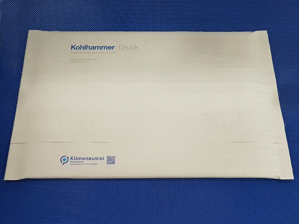 Abbildung von Zeitschriften in Papierverpackung